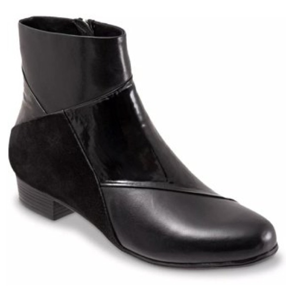 Trotters Maci Bootie Black Multi in Wide